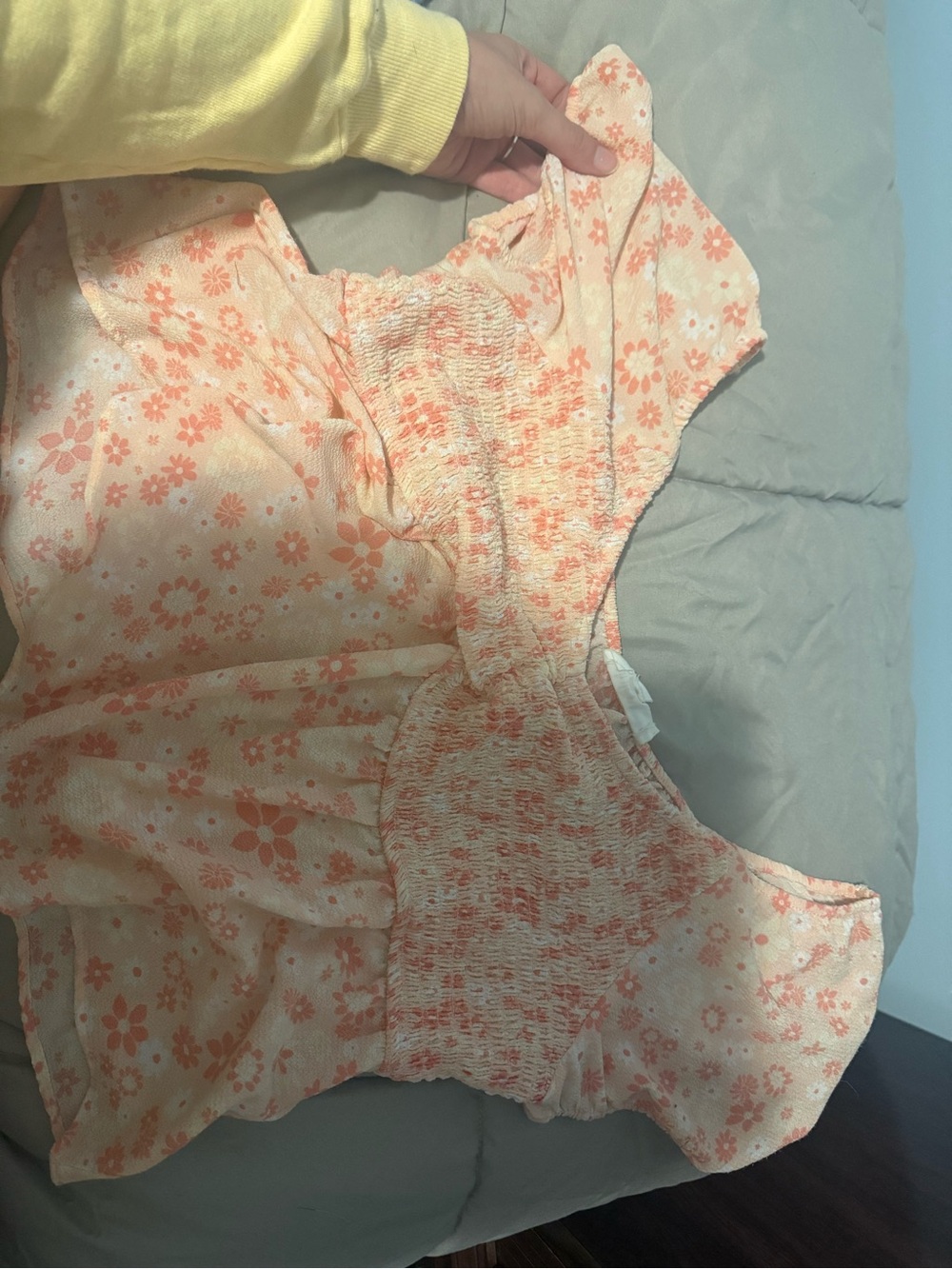 Source Unknown Peach Floral Smocked Flutter Sleeve Top